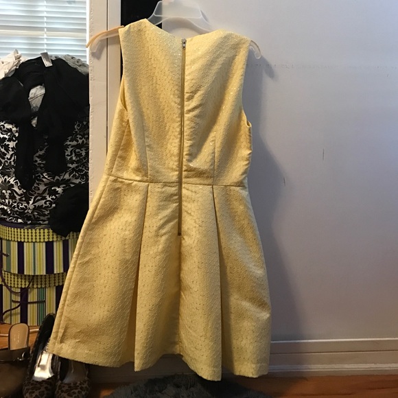 Spring dress - Picture 2 of 2