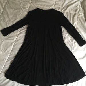 Black mid sleeve tshirt dress