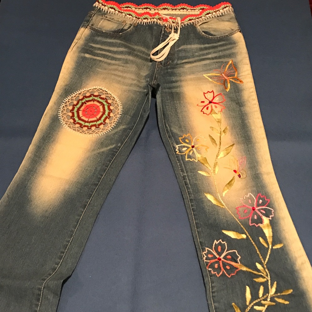 Women's embellished jeans
