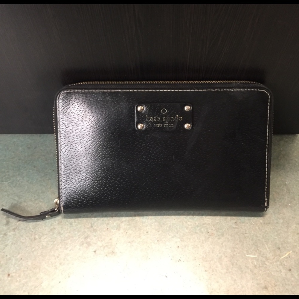 Kate Spade Travel Wallet