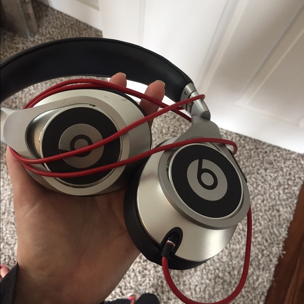 Beats by Dre Executive Headphones