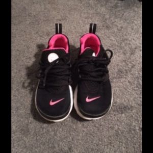 Girls Nike presto
