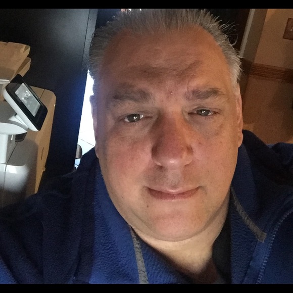 Meet your Posher, Dennis - Picture 1 of 1