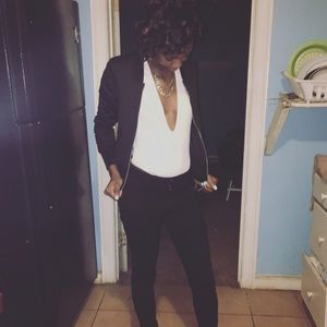 Meet your Posher, Chastity