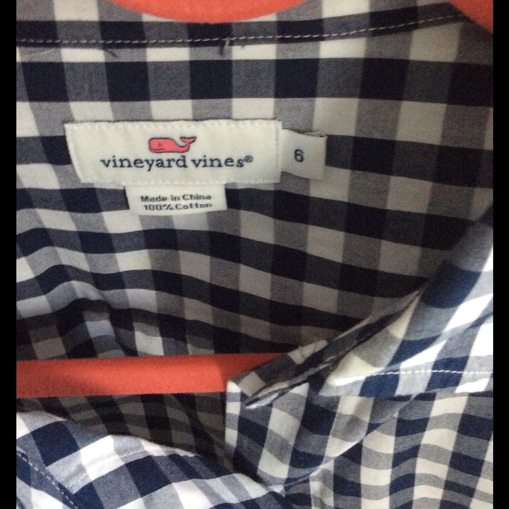 2 vineyard vines button downs - Picture 3 of 3