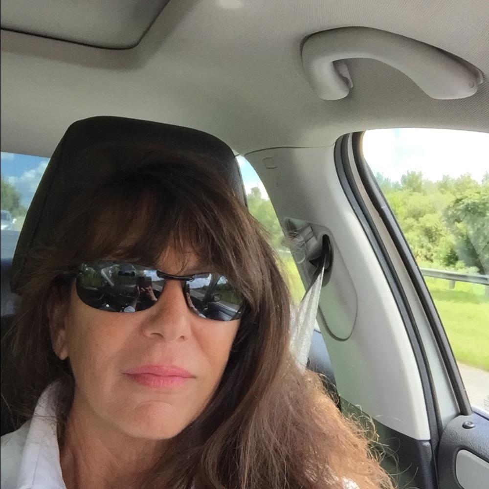 Meet your Posher, Denise