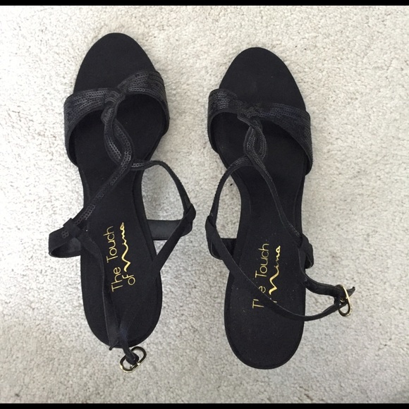 High Heels - Picture 1 of 4