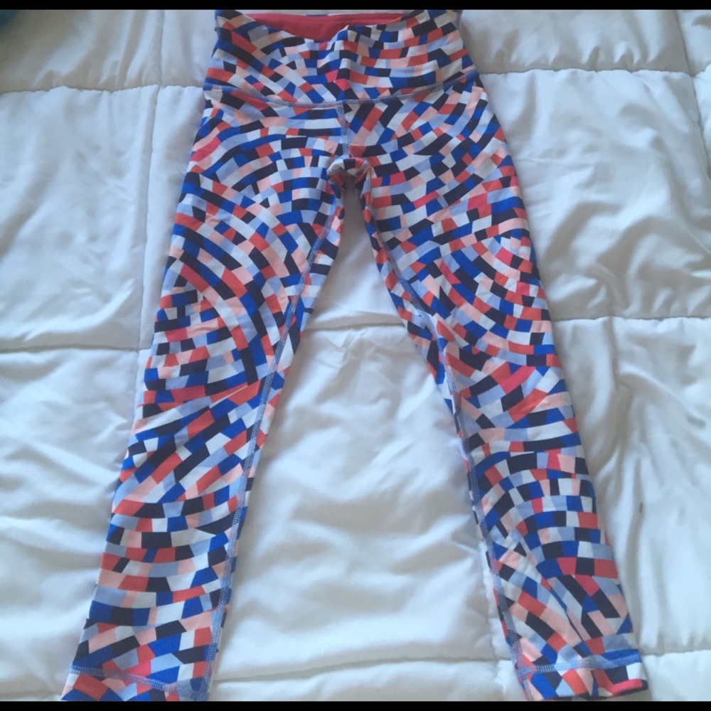 BRAND NEW Lululemon Wunder Under limited edition!