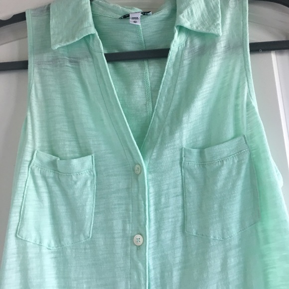 Express Mint button-up tank - Picture 2 of 2