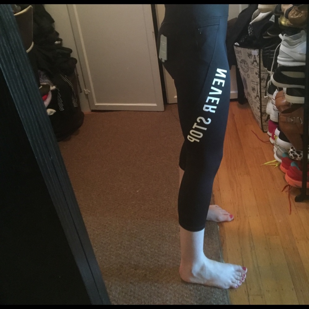 BNWT "Never Stop" XS black workout capri