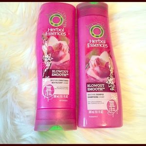Herbal Essence. Blowout Smooth Set