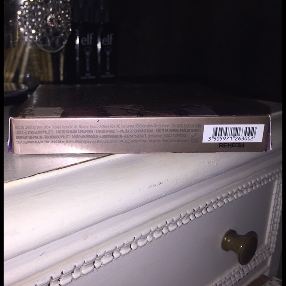 BNIB UD NAKED ULTIMATE BASICS - Picture 2 of 4