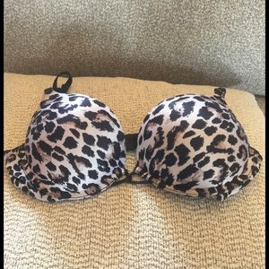 ❤️🖤Victoria's Secret bombshell bra. ❤️🖤