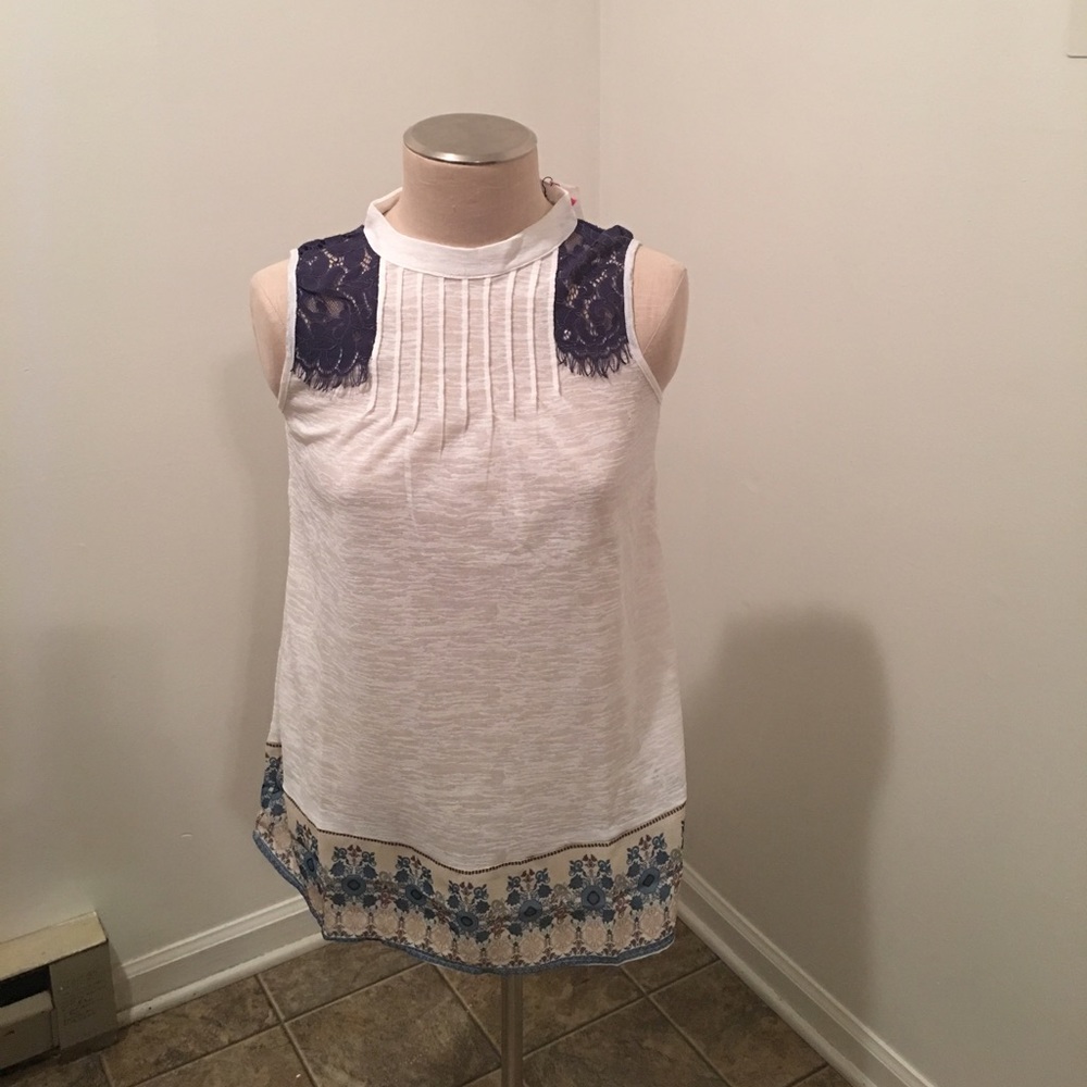 3/$18 White sheer tank with blue lace detail