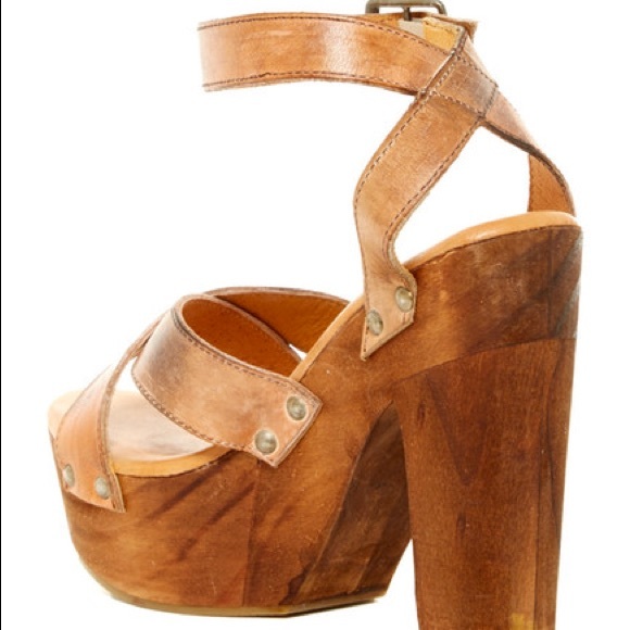 NIB Madeline in Tan Rustic white BFS by Bed Stü - Picture 3 of 4