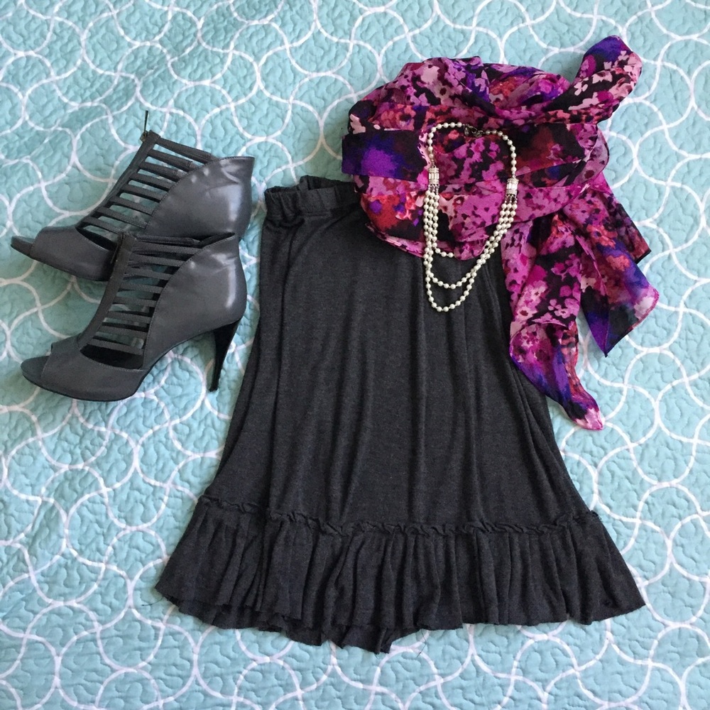 Max Studio Gray Pleated Skirt