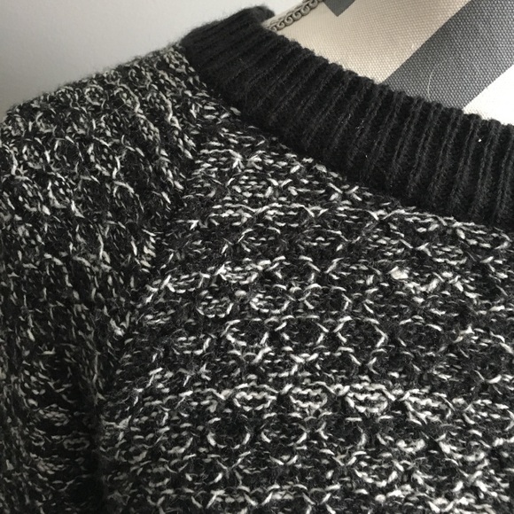 Sweater - Picture 3 of 4