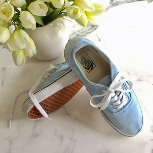 Vans Authentic Canvas Sneaker