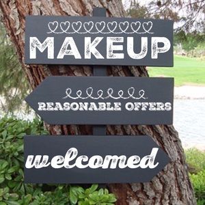 Makeup • NWT