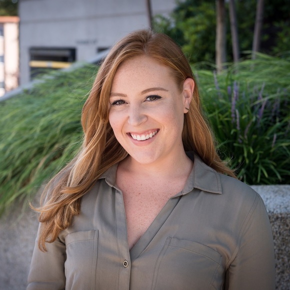 Meet your Posher, Cassandra - Picture 1 of 1