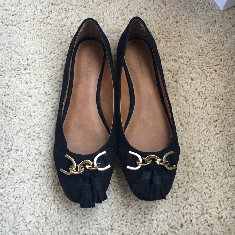 Black Banana Republic Flats