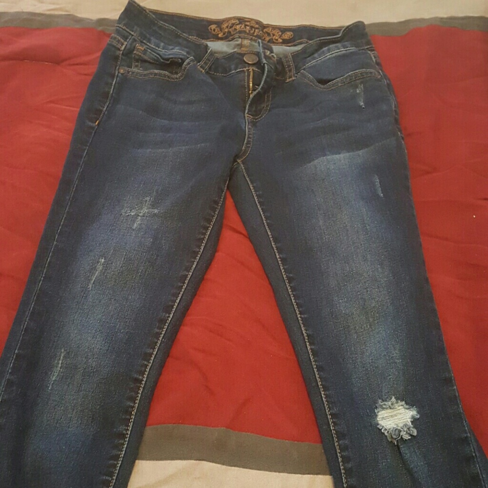 2 pairs of jeans