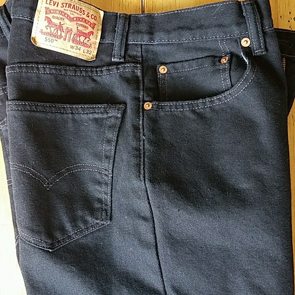 Men's Levi Jeans 550 Straight Leg Black NWOT