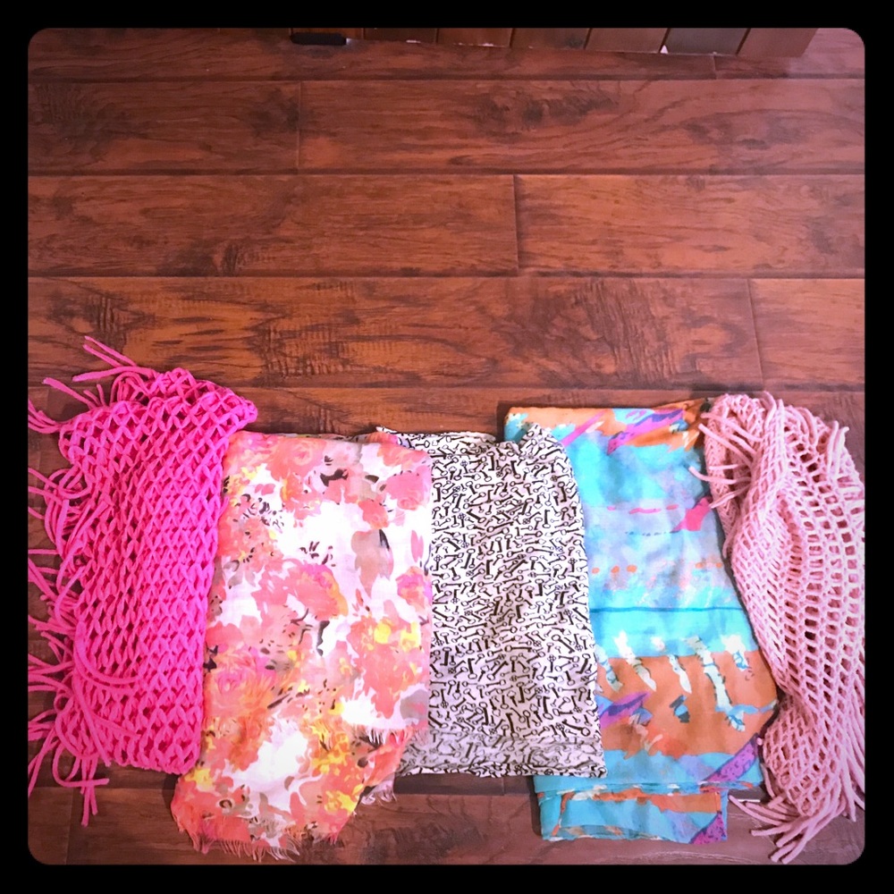 🌷Bundle of Spring Scarves🌷