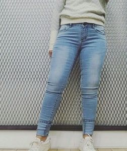 Skinny stretch Jeans& chic sweater- SOLD