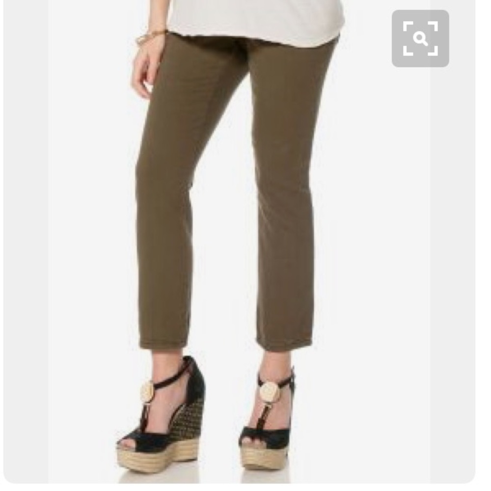 Jessica Simpson Maternity