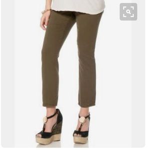 Jessica Simpson Maternity