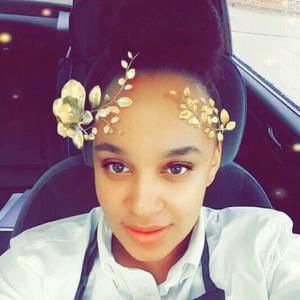 Meet your Posher, Chanel