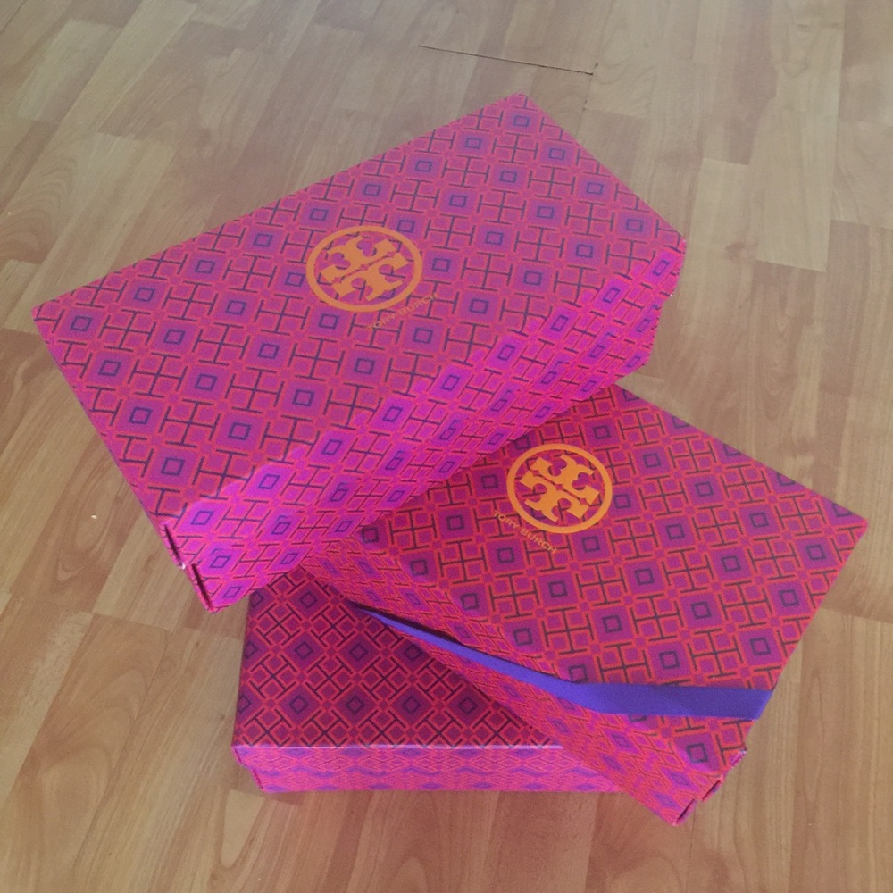 👀 TORY BURCH 🎁🌺🌸🌹
