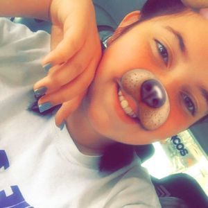 Meet your Posher, Chloe