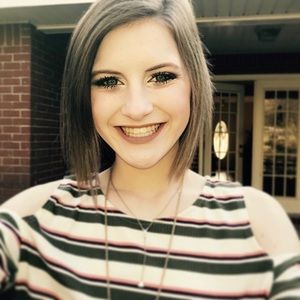 Meet your Posher, Leah