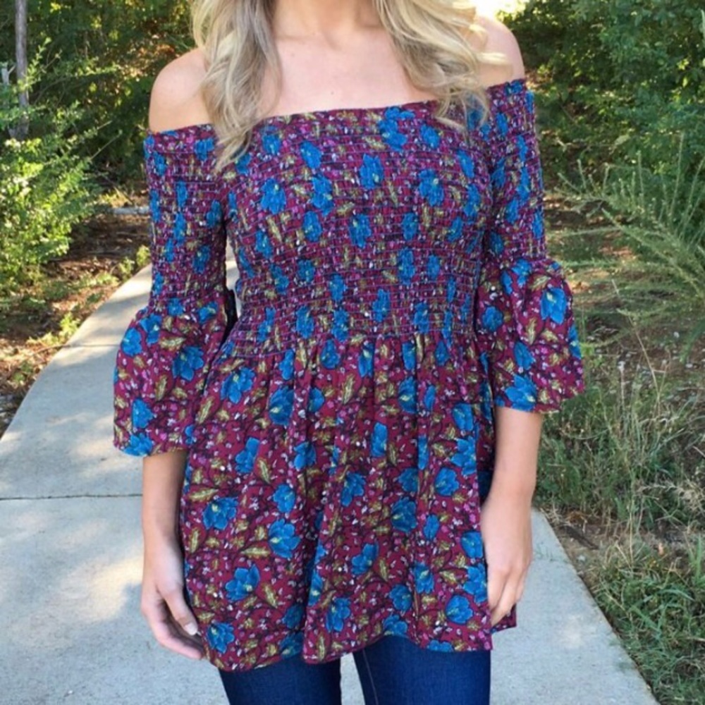 Off the shoulder flower print tunic