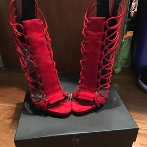 Giuseppe Zanotti Zoey