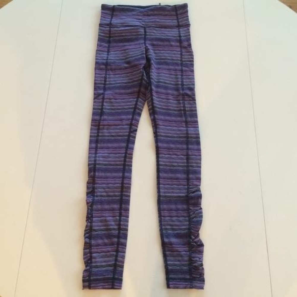 Lululemon size 4 Textured wave speed tights