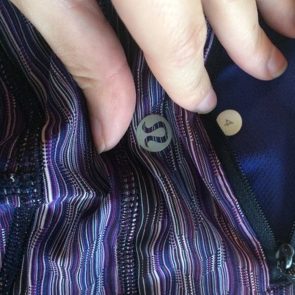 Lululemon size 4 Textured wave speed tights - Picture 2 of 4