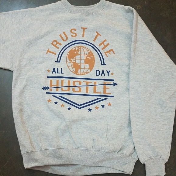 crew neck - Picture 3 of 3
