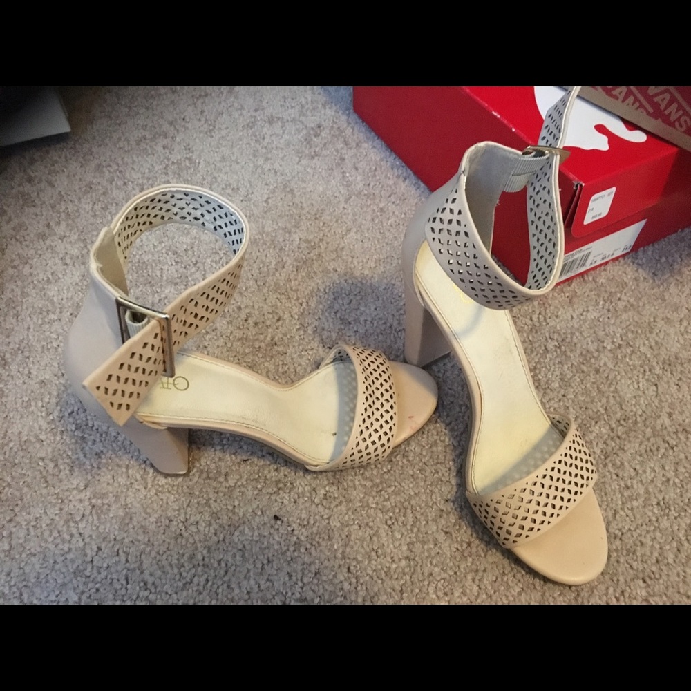 Strappy block  Sandal