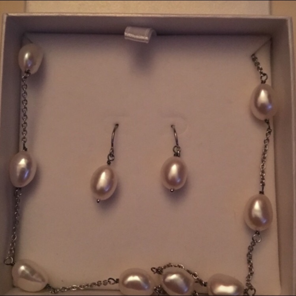 Opiat pearl set