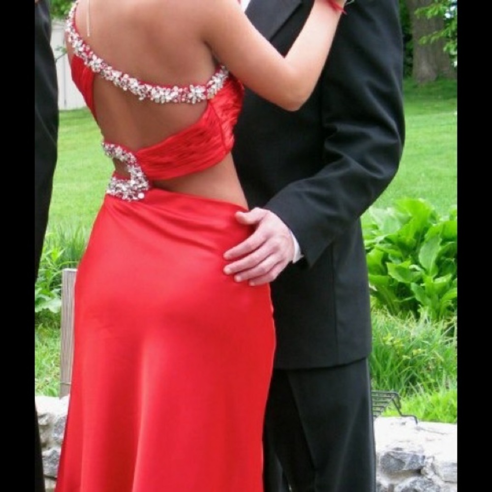 Prom dress - Picture 2 of 2