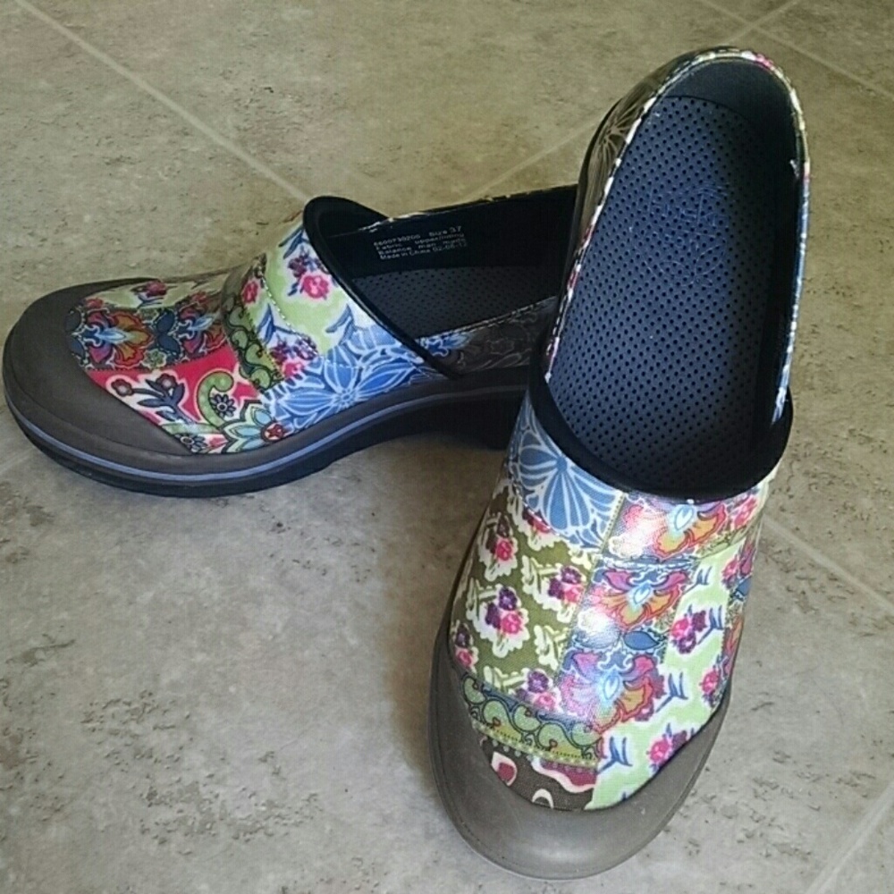Cute Dansko Volley water resistant  rain clogs