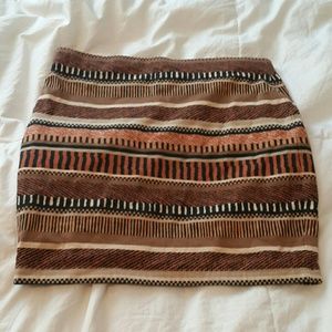 Cute mini skirt!