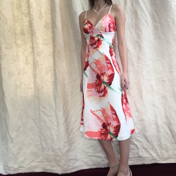 Fun floral print sundress is great indoors or out! - Picture 1 of 4