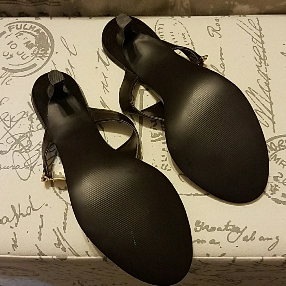 Shoes - Picture 4 of 6