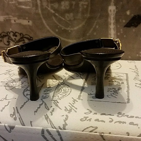 Shoes - Picture 5 of 6