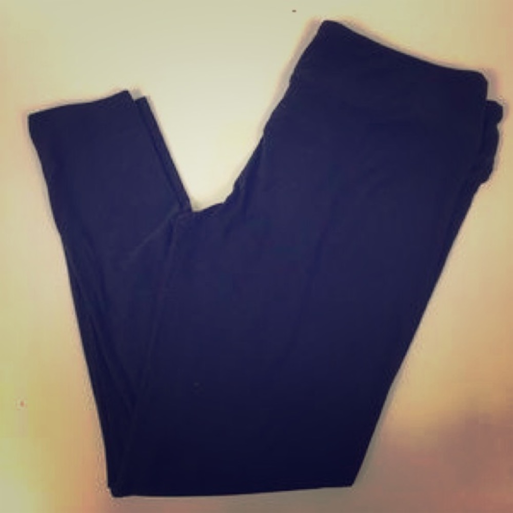 NWOT Solid Black LulaRoe Tall & Curvy Leggings