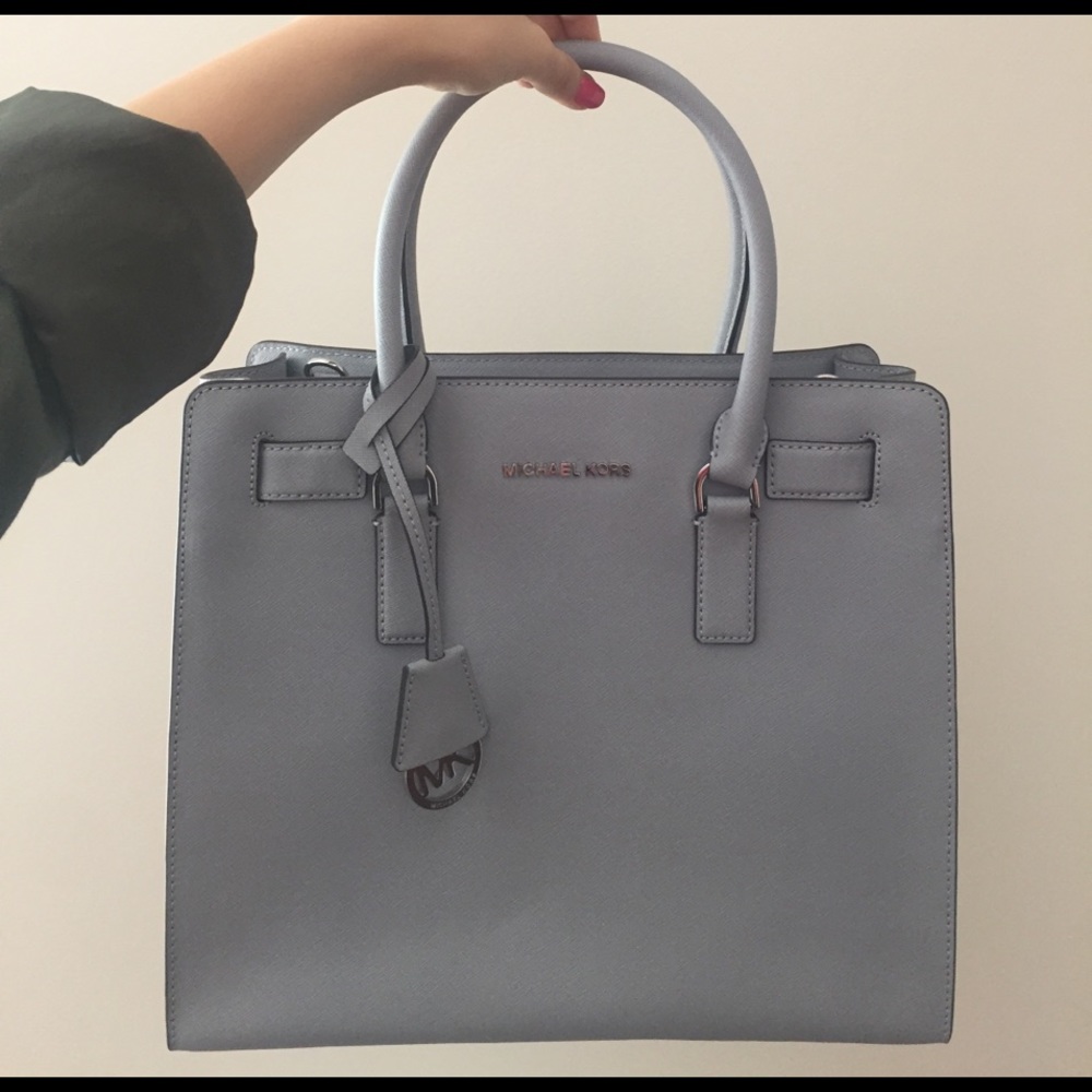 ✨RARE✨MK large Dillon👜